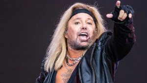 ФОТО: Mötley Crüe добрались до Австралии и зажгли там как молодые