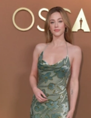 Звезда «Ривердэйла» Лили Рейнхарт перенесла лапароскопию и рассказала об эндометриозе Звезда «Ривердэйла» Лили Рейнхарт перенесла лапароскопию и рассказала об эндометриозе