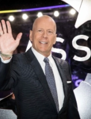 Друзья Уиллиса рассказали, что актер не осознает своей деменции