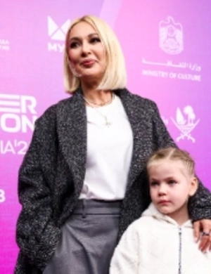 Лера Кудрявцева ищет няню для дочери по объявлению