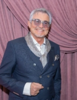 Адвокат Добровинский признался, что Дибров отправился на Бали не в одиночестве Адвокат Добровинский признался, что Дибров отправился на Бали не в одиночестве