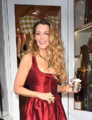 Блейк Лайвли впервые за долгое время вышла в свет на фоне судебной тяжбы с Джастином Бальдони Блейк Лайвли впервые за долгое время вышла в свет на фоне судебной тяжбы с Джастином Бальдони