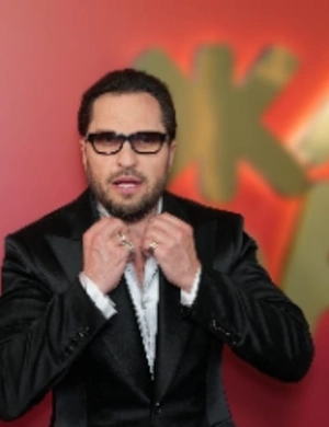 Александр Ревва рассказал о дочке: «При слове «папочка» превращаюсь в кисель и разрешаю всё» Александр Ревва рассказал о дочке: «При слове «папочка» превращаюсь в кисель и разрешаю всё»