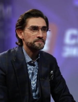 Руслан Нигматуллин снова женился, но не смог помириться с детьми Руслан Нигматуллин снова женился, но не смог помириться с детьми