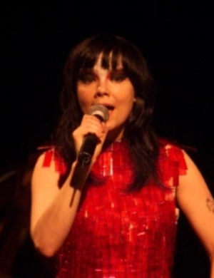 Бьорк поддержала призыв бойкотировать «Евровидение» Бьорк поддержала призыв бойкотировать «Евровидение»