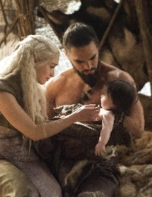 Звезды «Игры престолов» Эмилия Кларк и Джейсон Момоа воссоединились спустя годы