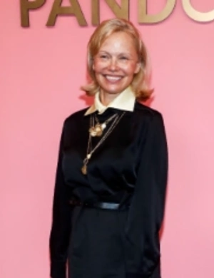 Памела Андерсон намерена сменить фамилию