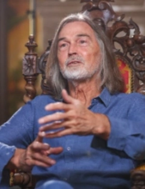 Новый потенциальный наследник Никаса Сафронова заявил о себе и подал в суд