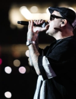 Гуф обратился ко второй жене в день ее юбилея Гуф обратился ко второй жене в день ее юбилея