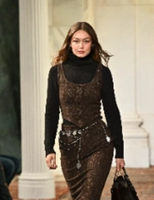 Джиджи Хадид ответила на упоминание своего имени в документах по делу Джеффри Эпштейна Джиджи Хадид ответила на упоминание своего имени в документах по делу Джеффри Эпштейна