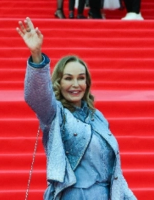 69-летняя Наталья Андрейченко восхитила фанатов новым образом 69-летняя Наталья Андрейченко восхитила фанатов новым образом