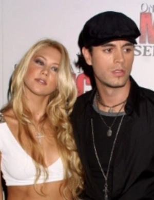 На фоне слухов о разладе Анна Курникова и Энрике Иглесиас ожидают пополнения