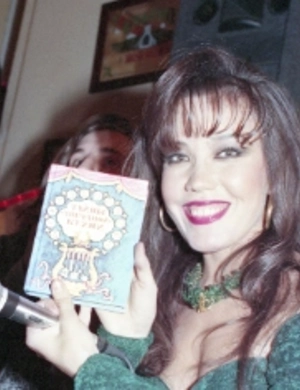 Что случилось с Азизой: жизнь звезды 90-х, о которой давно не слышно