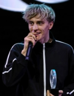 Влад А4 воссоединился с Глентом и Кобяковым после продолжительного конфликта Влад А4 воссоединился с Глентом и Кобяковым после продолжительного конфликта