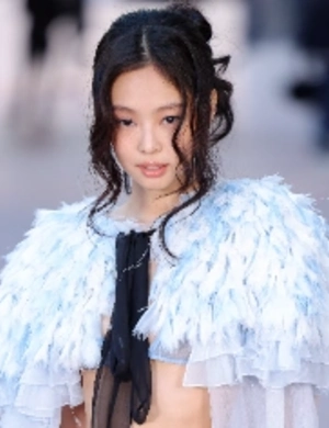 Дженни из BLACKPINK купила здание посольства Ирака в Корее