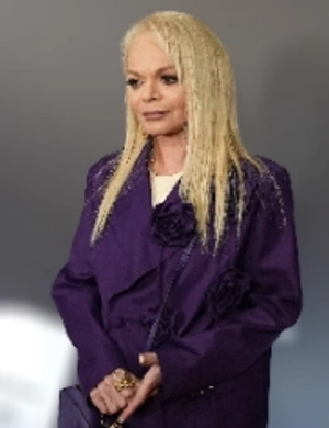 Полина Лурье получила ключи от квартиры Ларисы Долиной