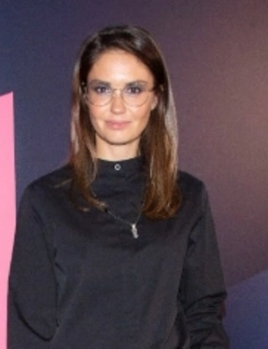 Агата Муцениеце объяснила, почему скрывает лицо новорожденной дочери