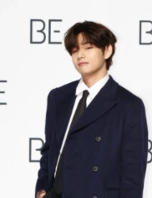 Суд включил личную переписку Ви из BTS в дело HYBE против Мин Хи Джин без его ведома