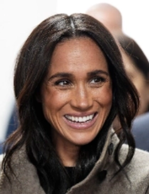 Меган Маркл уличили в копировании стиля Анджелины Джоли в ходе тура