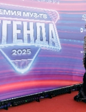 О чём Вита Чиковани попросила Татьяну Куртукову на Премии МУЗ-ТВ 2025. Легенда