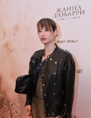 Ида Галич решилась на безоперационную подтяжку лица