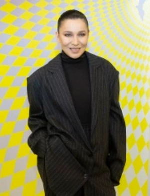 Певица Ёлка показала видео с кольцом на безымянном пальце