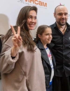 Елена Товстик в годовщину несостоявшейся «фарфоровой свадьбы» упрекнула бывшего супруга Елена Товстик в годовщину несостоявшейся «фарфоровой свадьбы» упрекнула бывшего супруга