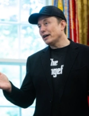 Илон Маск вошел в историю как первый человек с капиталом в $700 миллиардов