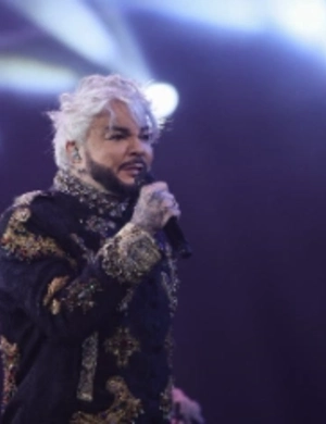 Филипп Киркоров опроверг информацию об отмене новогодних выступлений