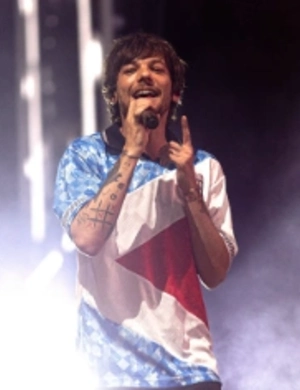 Луи Томлинсон сообщил, как изменились отношения в One Direction, и кто из участников добился успеха Луи Томлинсон сообщил, как изменились отношения в One Direction, и кто из участников добился успеха