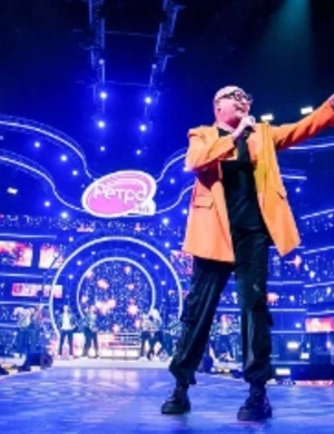 Шура готовит фильм о своей жизни по автобиографической книге