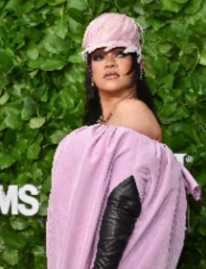 Рианна намекнула, что может в четвертый раз стать мамой Рианна намекнула, что может в четвертый раз стать мамой