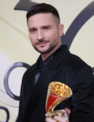 Сергей Лазарев восстановил здоровье с помощью капельницы