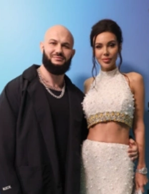 Дочь Джигана впервые представила родителей своему молодому человеку Дочь Джигана впервые представила родителей своему молодому человеку