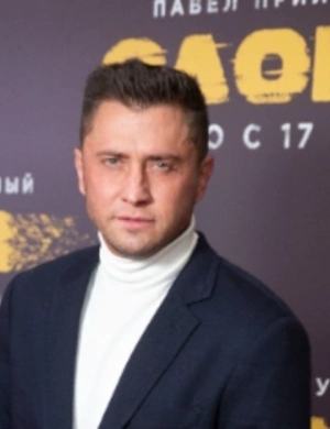 Косметолог раскрыла секреты обновленной внешности Павла Прилучного