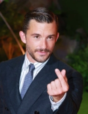 Назван самый сексуальный мужчина в мире: им стал 37-летний актер из «Бриджертонов» Назван самый сексуальный мужчина в мире: им стал 37-летний актер из «Бриджертонов»