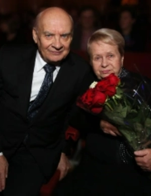 Семейные и творческие архивы Александры Пахмутовой и Николая Добронравова передали в фонды РГБ