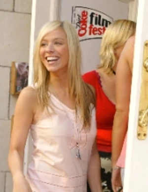 Солистка Atomic Kitten Лиз МакКларнон родила сына в 44 года