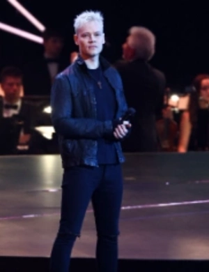 SHAMAN получил необычный подарок