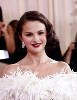 Селена Гомес столкнулась с резкой критикой после публикации новых селфи