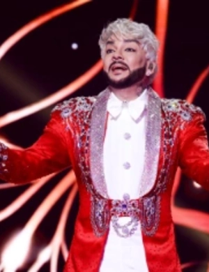 Автомобили и бриллианты: Филипп Киркоров назвал самые дорогие подарки близким людям