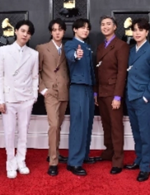 BTS представили тизер клипа «SWIM»