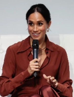 Меган Маркл занижает возраст или фотошопит детские фото: новая теория заговора