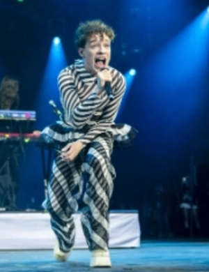 Прошлогодний победитель «Евровидения» намерен отказаться от награды Прошлогодний победитель «Евровидения» намерен отказаться от награды