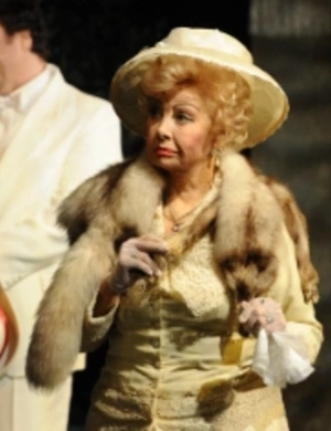 Ушла из жизни известная по роли пани Зоси из телепередачи «Кабачок «13 стульев»» Валентина Шарыкина Ушла из жизни известная по роли пани Зоси из телепередачи «Кабачок «13 стульев»» Валентина Шарыкина