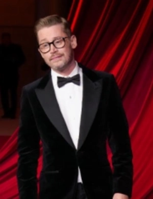 Маколей Калкин простился с экранной мамой из «Один дома» Кэтрин О'Харой