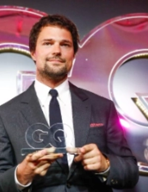 Данила Козловский показал семейные фото в честь дня рождения дочери