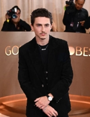 Дженнер и Шаламе позволили себе проявить чувства на публике после победы актера на «Золотом Глобусе»