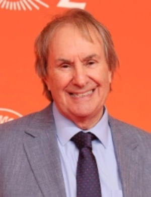 Крис де Бург впервые за долгое время вышел в свет со своей «леди в красном» — дочерью Розанной