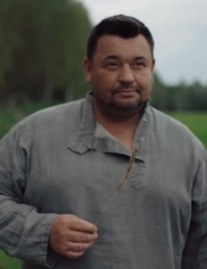 Сергей Жуков выпустил клип на свою первую фолк-песню Сергей Жуков выпустил клип на свою первую фолк-песню